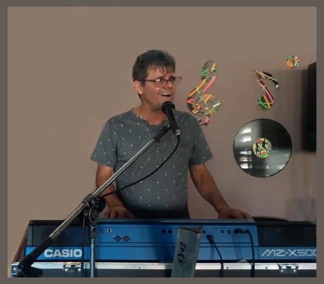 Amado José e Seus Teclados